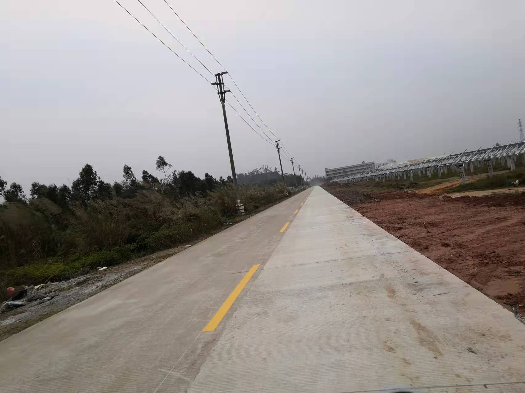 01蜆岡鎮建設好農村公路-2禾眠村道.jpg
