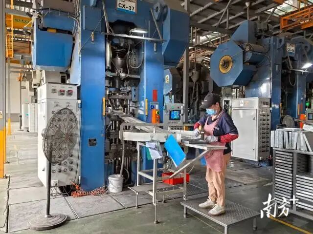 國家級專精特新“小巨人”企業(yè)宏佳新材料科技有限公司,專業(yè)研發(fā)生產(chǎn)合金軟磁粉末和合金軟磁磁粉芯。 受訪者 供圖 圖片