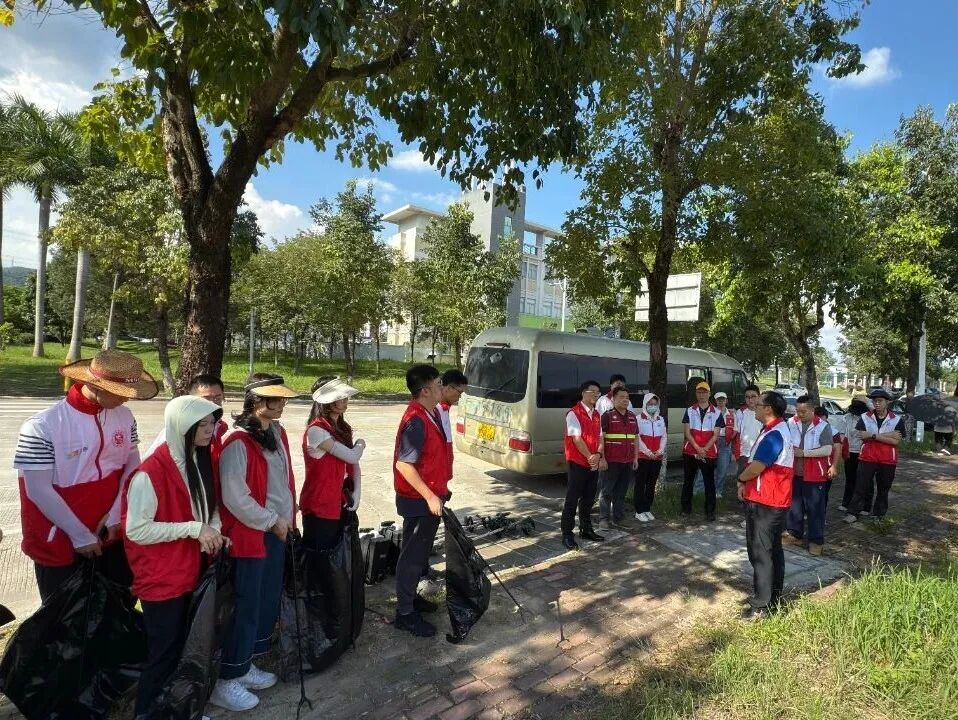 翠山湖開展以防蚊滅蚊為重點(diǎn)的愛國(guó)衛(wèi)生專項(xiàng)行動(dòng) 筑牢健康安全防線