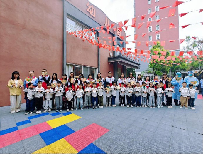 筑牢防蚊屏障 踐行使命擔當——市農(nóng)業(yè)農(nóng)村局深入社區(qū)、校園開展防蚊滅蚊志愿服務活動