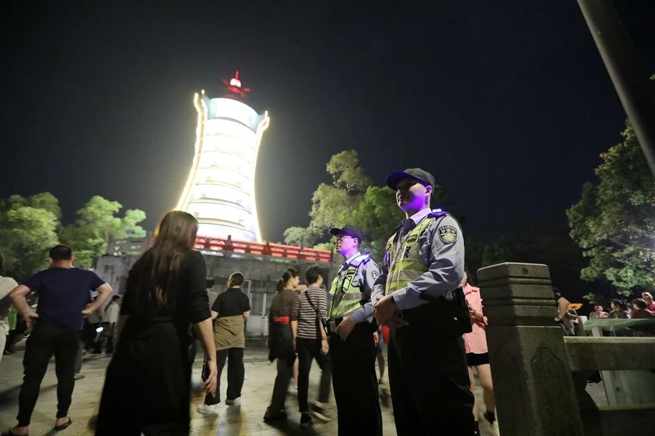 九九重陽 平安護航 開平公安圓滿完成重陽節安保任務