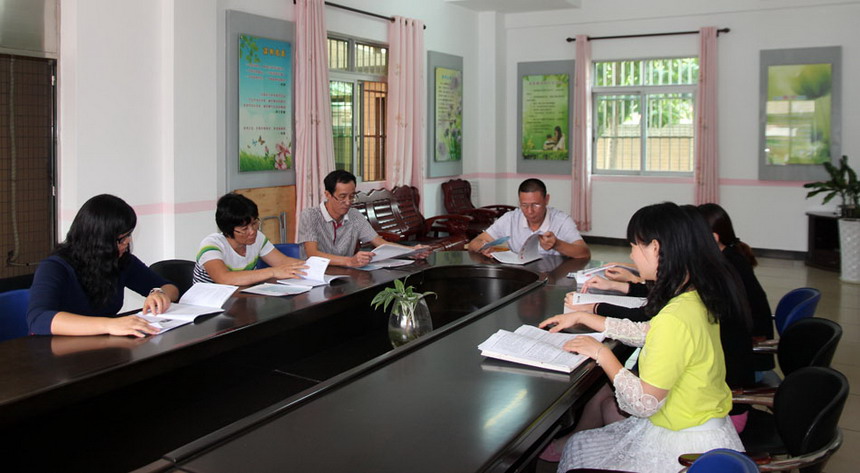 C:UsersadminDesktop20170705《兩學一做 身邊榜樣》系列報道:長沙街道沖澄社區黨支部著力打造“服務型”基層黨組織4_調整大小.jpg C:UsersadminDesktop20170705《兩學一做 身邊榜樣》系列報道:長沙街道沖澄社區黨支部著力打造“服務型”基層黨組織4_調整大小.jpg